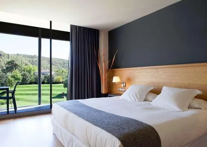Mon San Benet 4* Sant Fruitos de Bages